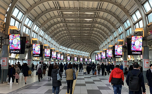 Ｊ・ＡＤビジョン品川駅自由通路セット　風景